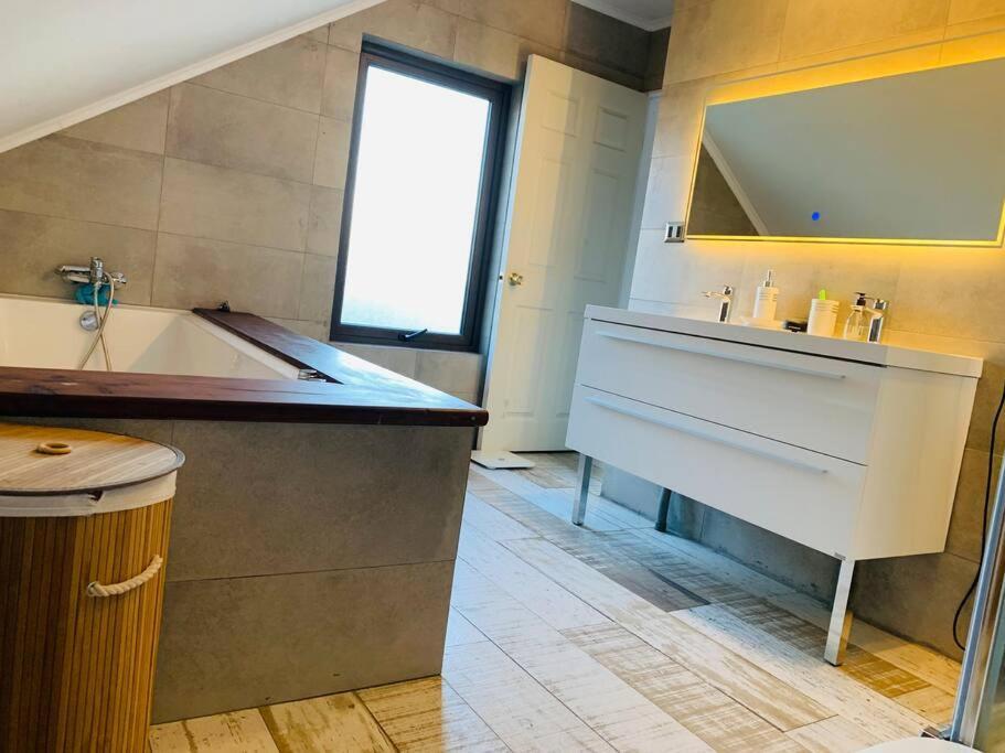 Acogedora Casa Con Tinaja Y Jacuzzi Y Rent A Car Villa Пуерто Варас Екстериор снимка